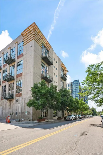 1050 Cherokee Street #301 Denver CO 80204 MLS #REC1614293 07062026154443 800 48