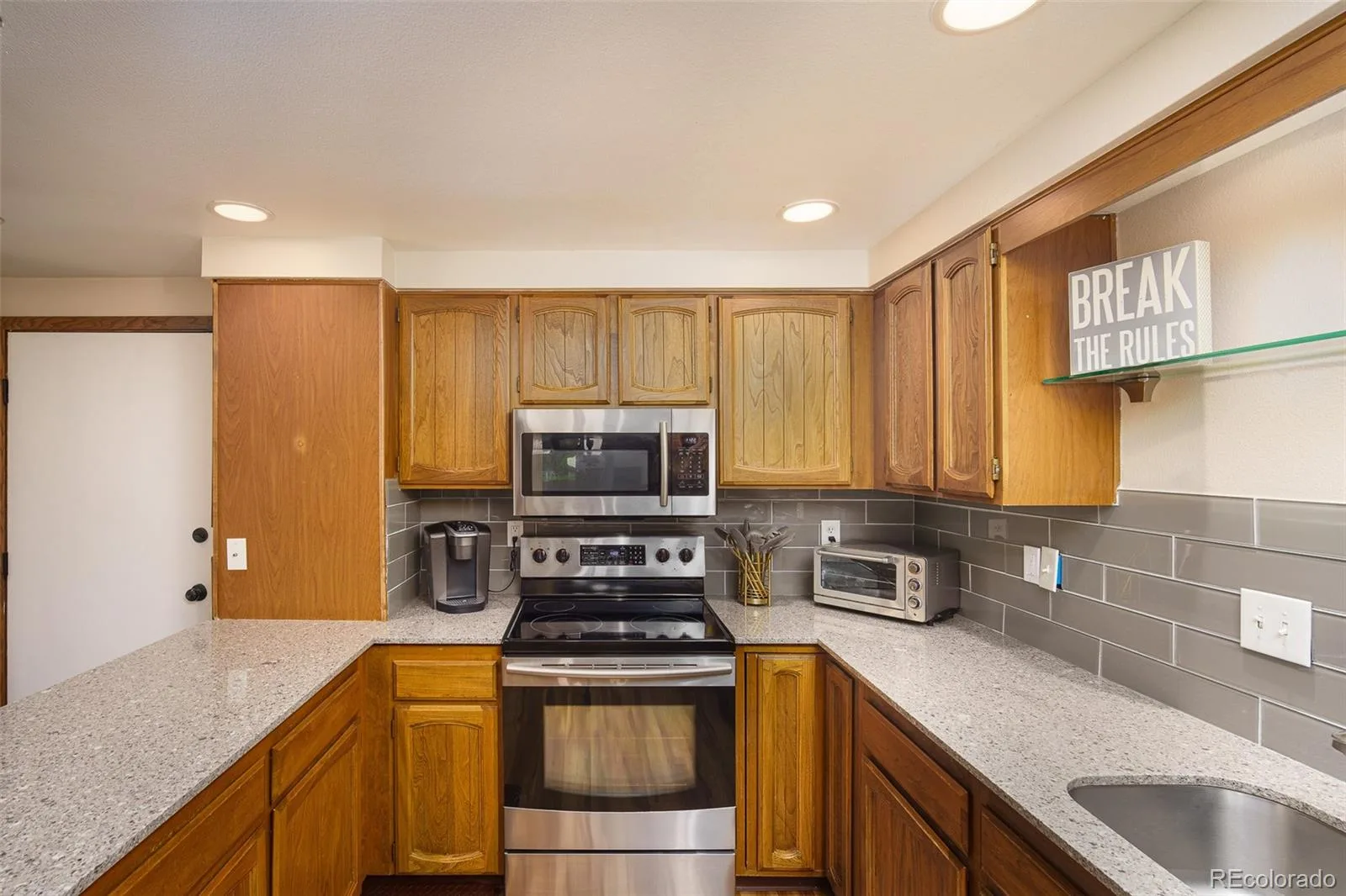 3147 E Long Circle Littleton CO 80122 | MLS #REC1616231 08312026201752 1600 15