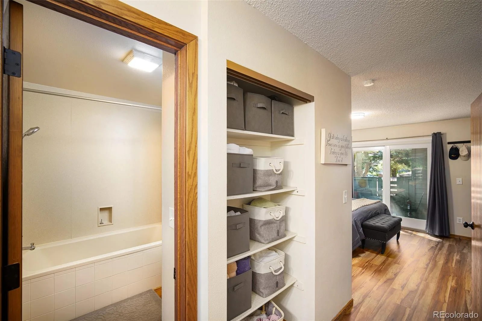 3147 E Long Circle Littleton CO 80122 | MLS #REC1616231 08312026201752 1600 21