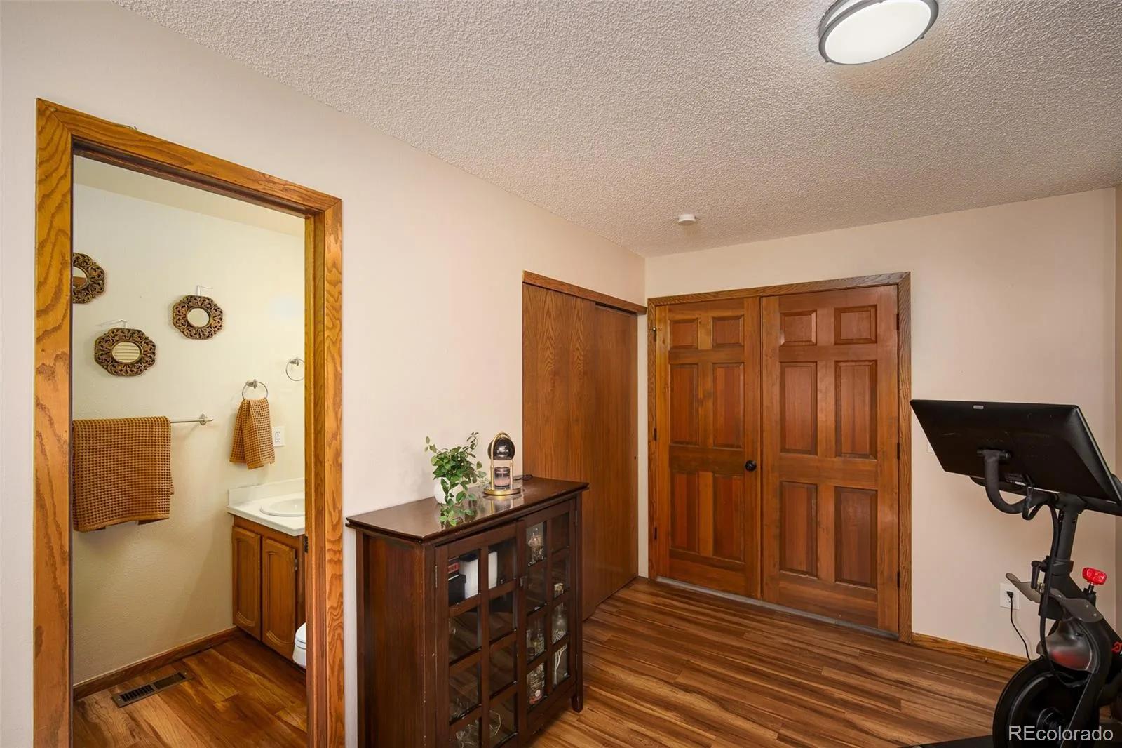 3147 E Long Circle Littleton CO 80122 | MLS #REC1616231 08312026201752 1600 22