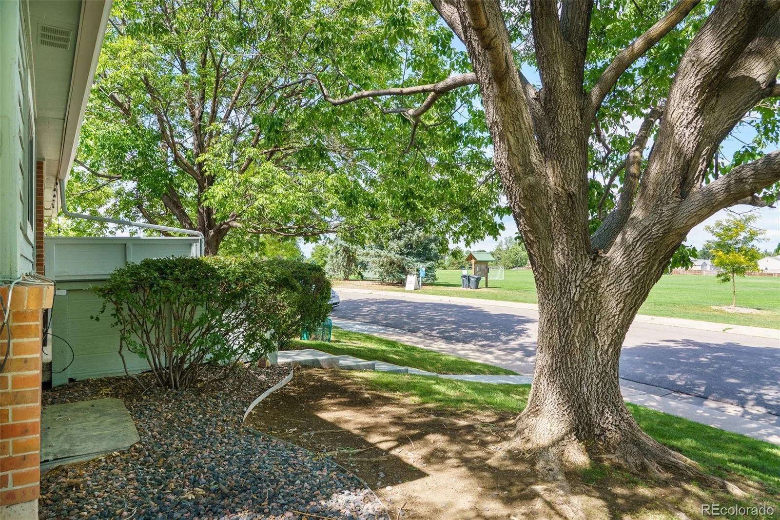 3147 E Long Circle Littleton CO 80122 | MLS #REC1616231 08312026201752 1600 3