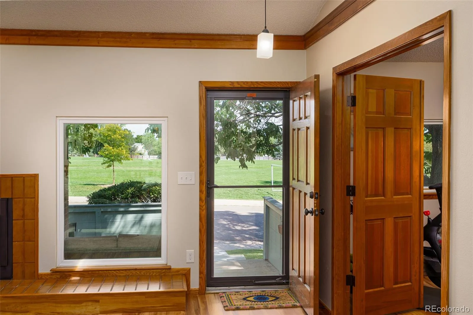 3147 E Long Circle Littleton CO 80122 | MLS #REC1616231 08312026201752 1600 5