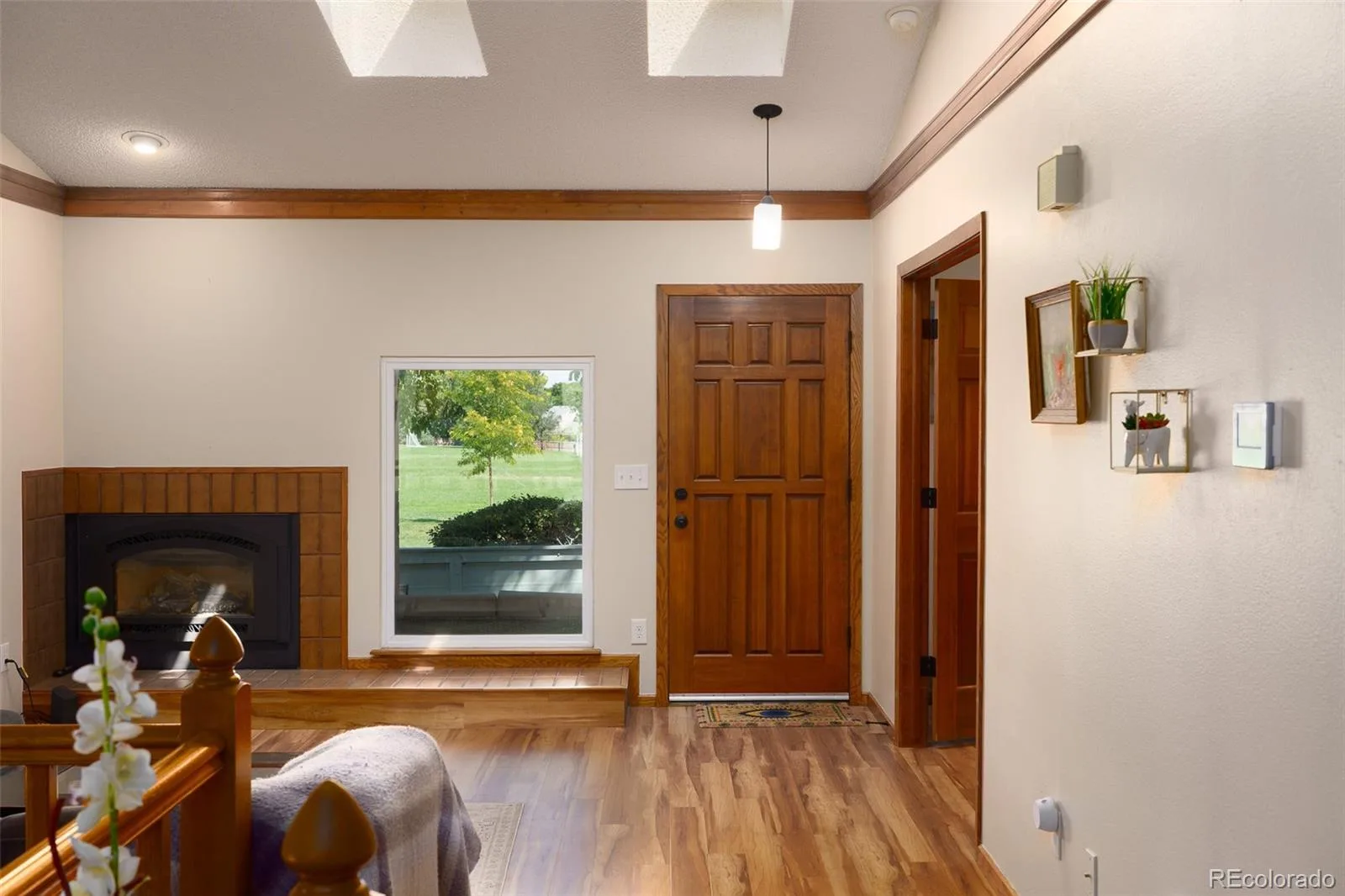 3147 E Long Circle Littleton CO 80122 | MLS #REC1616231 08312026201752 1600 6
