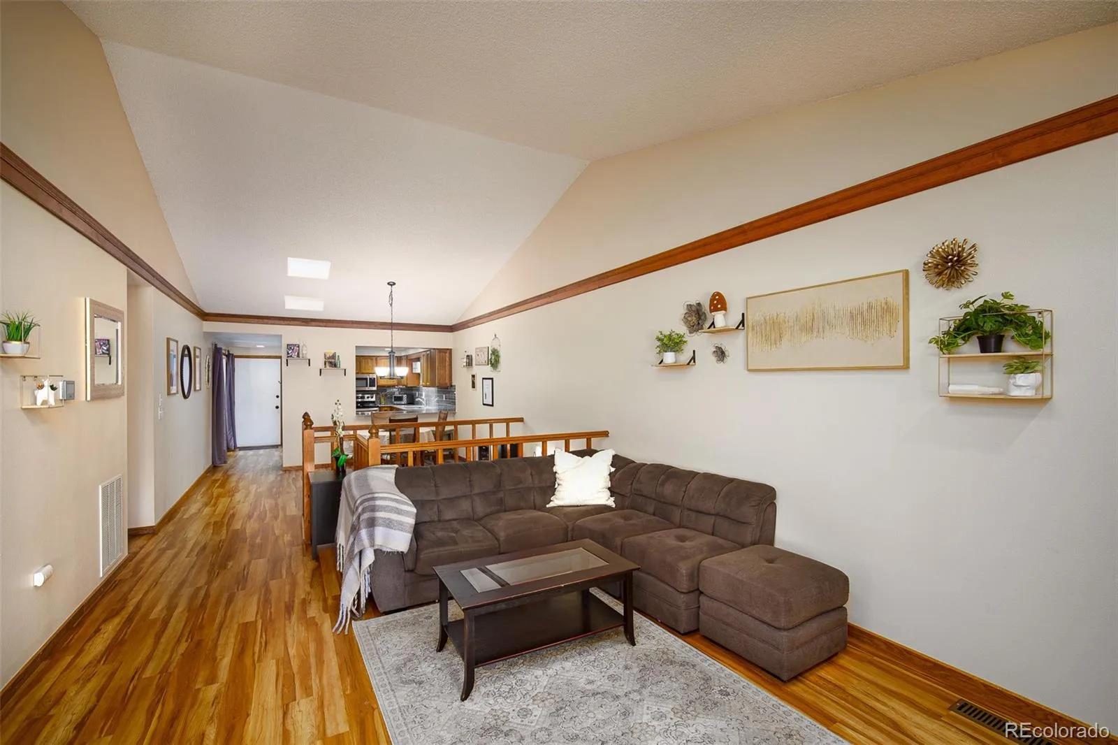 3147 E Long Circle Littleton CO 80122 | MLS #REC1616231 08312026201752 1600 7