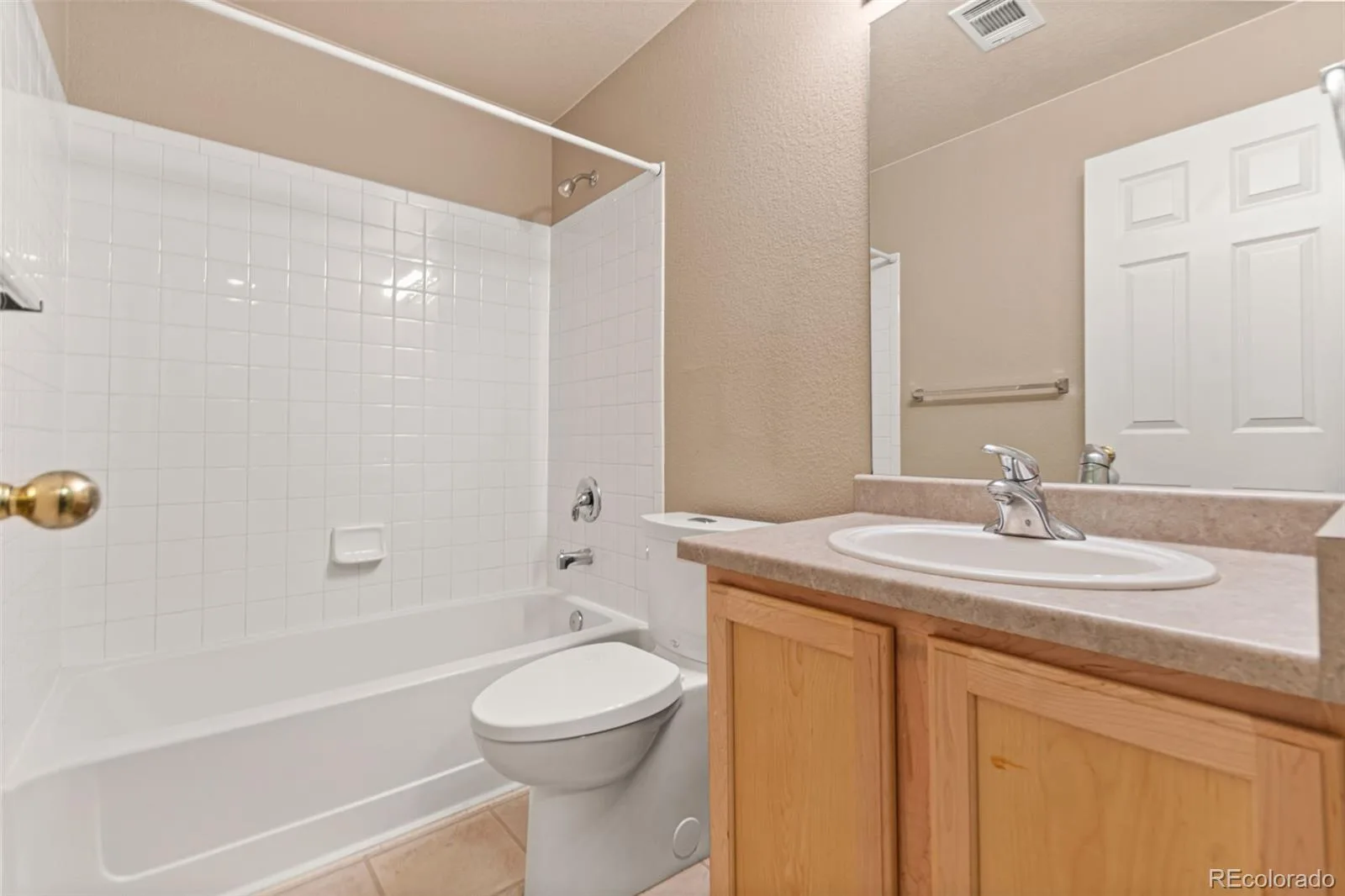 1433 S Emporia Court Aurora CO 80247 | MLS #REC1618748 10012026151717 1600 17