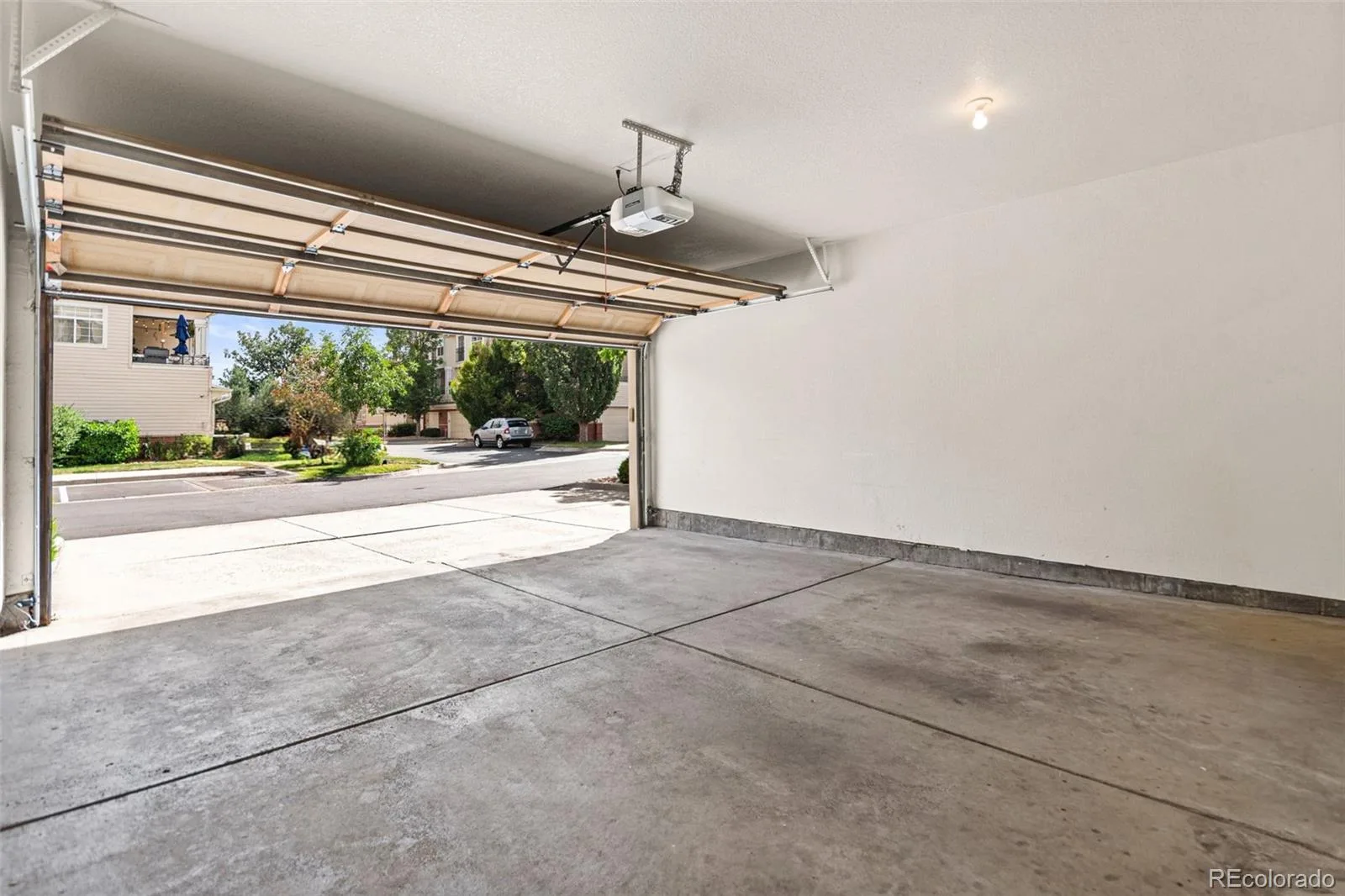 1433 S Emporia Court Aurora CO 80247 | MLS #REC1618748 10012026151717 1600 34