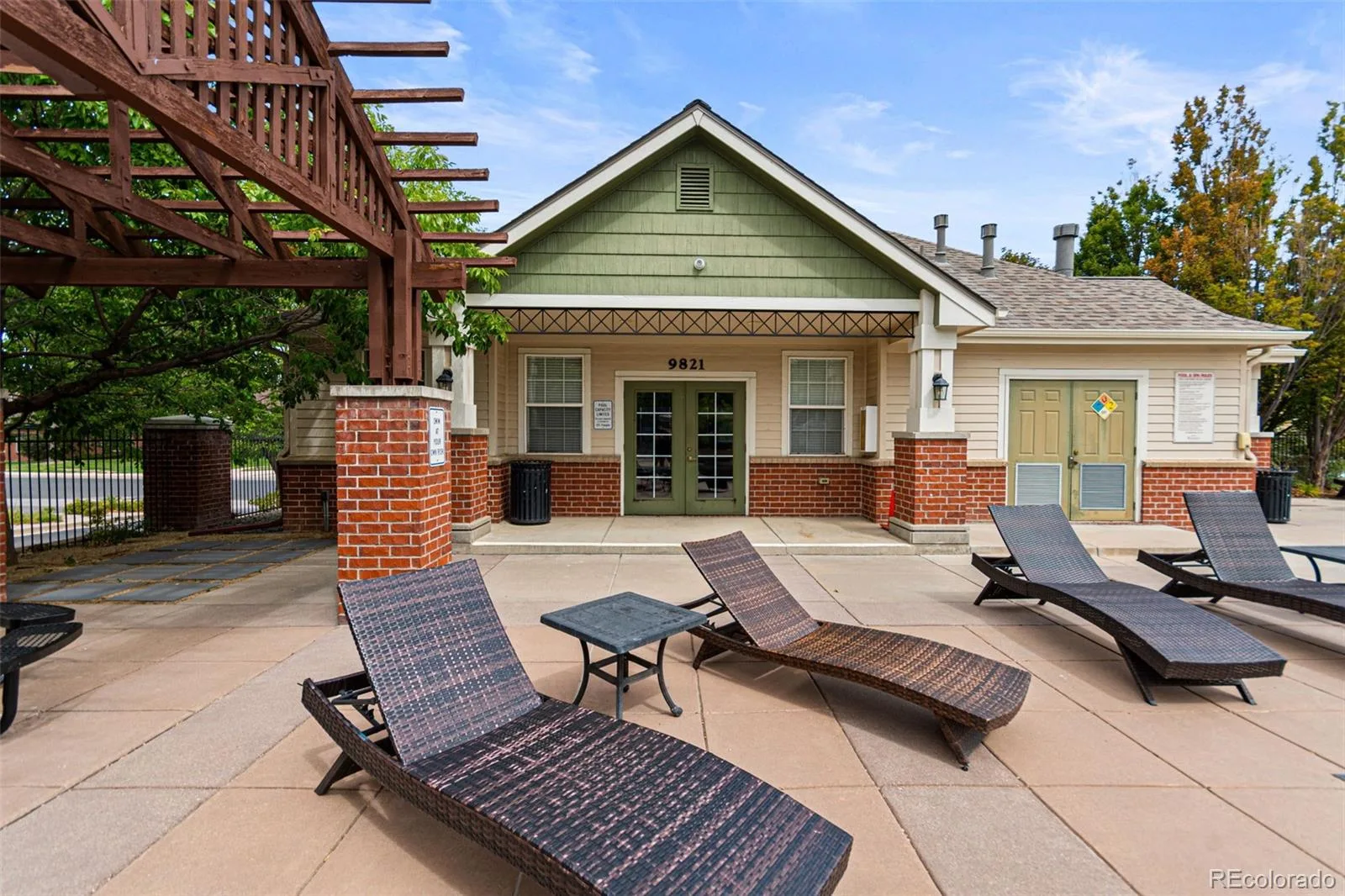 1433 S Emporia Court Aurora CO 80247 | MLS #REC1618748 10012026151717 1600 38