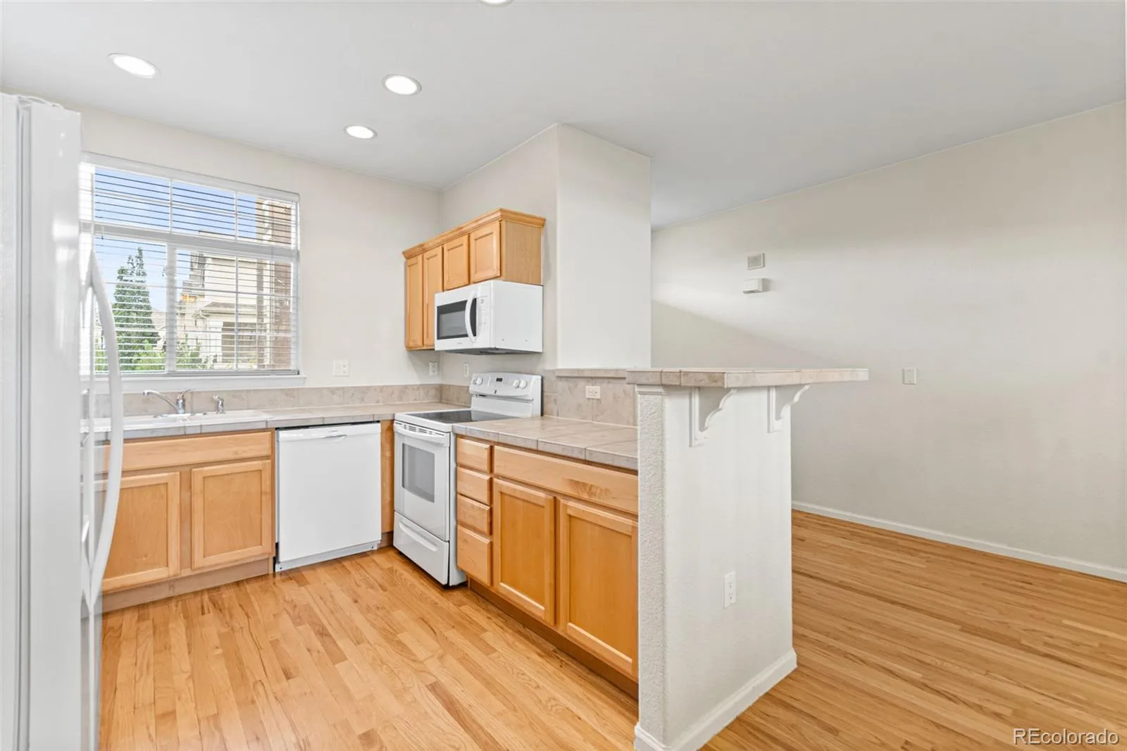 1433 S Emporia Court Aurora CO 80247 | MLS #REC1618748 10012026151717 1600 6