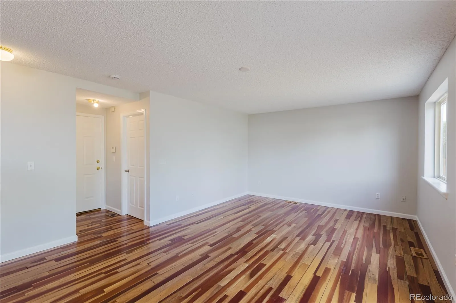2180 S Uravan Street Aurora CO 80013 MLS #REC1619946 06092026074842 1600 13