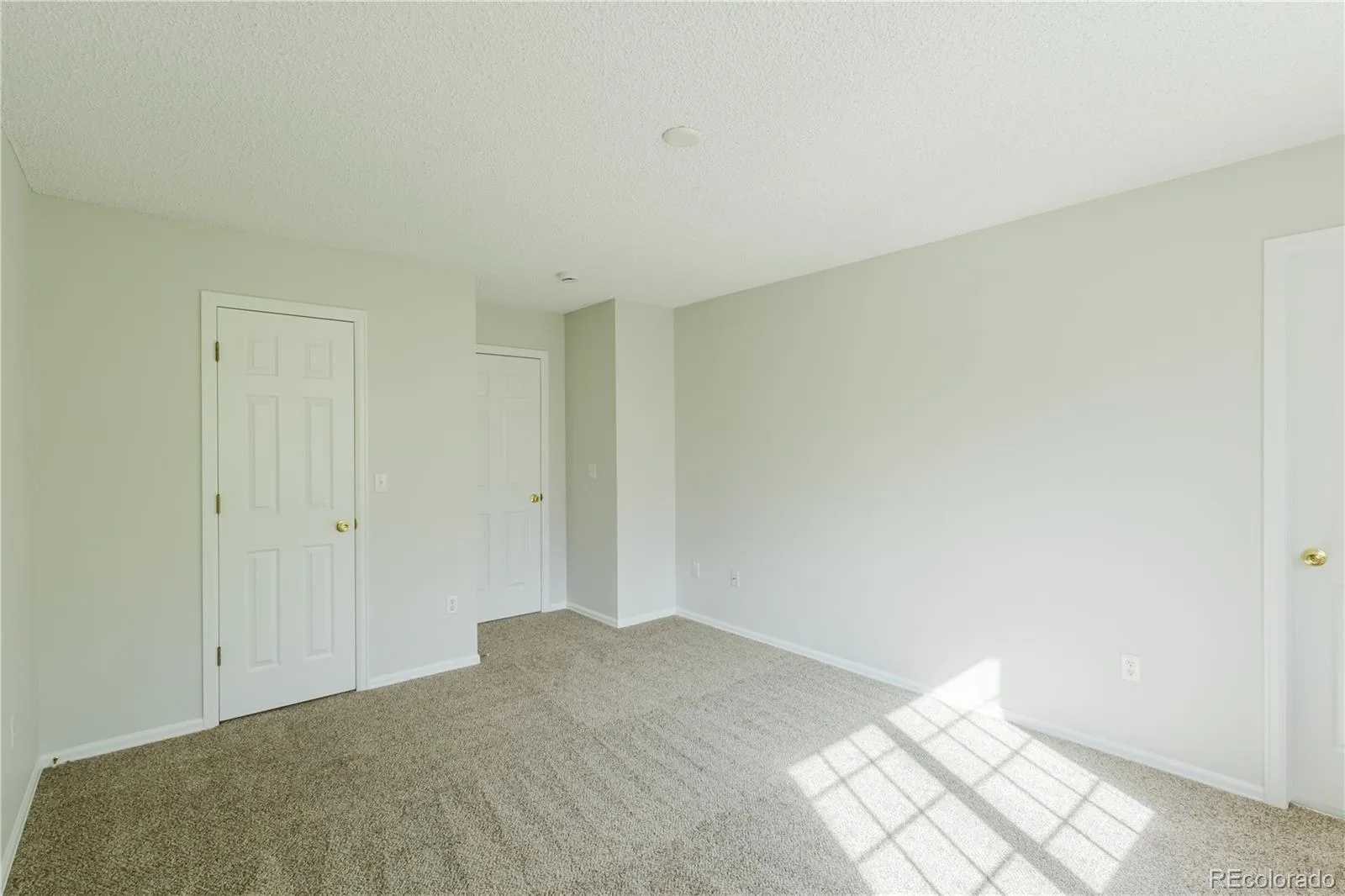 2180 S Uravan Street Aurora CO 80013 MLS #REC1619946 06092026074842 1600 15