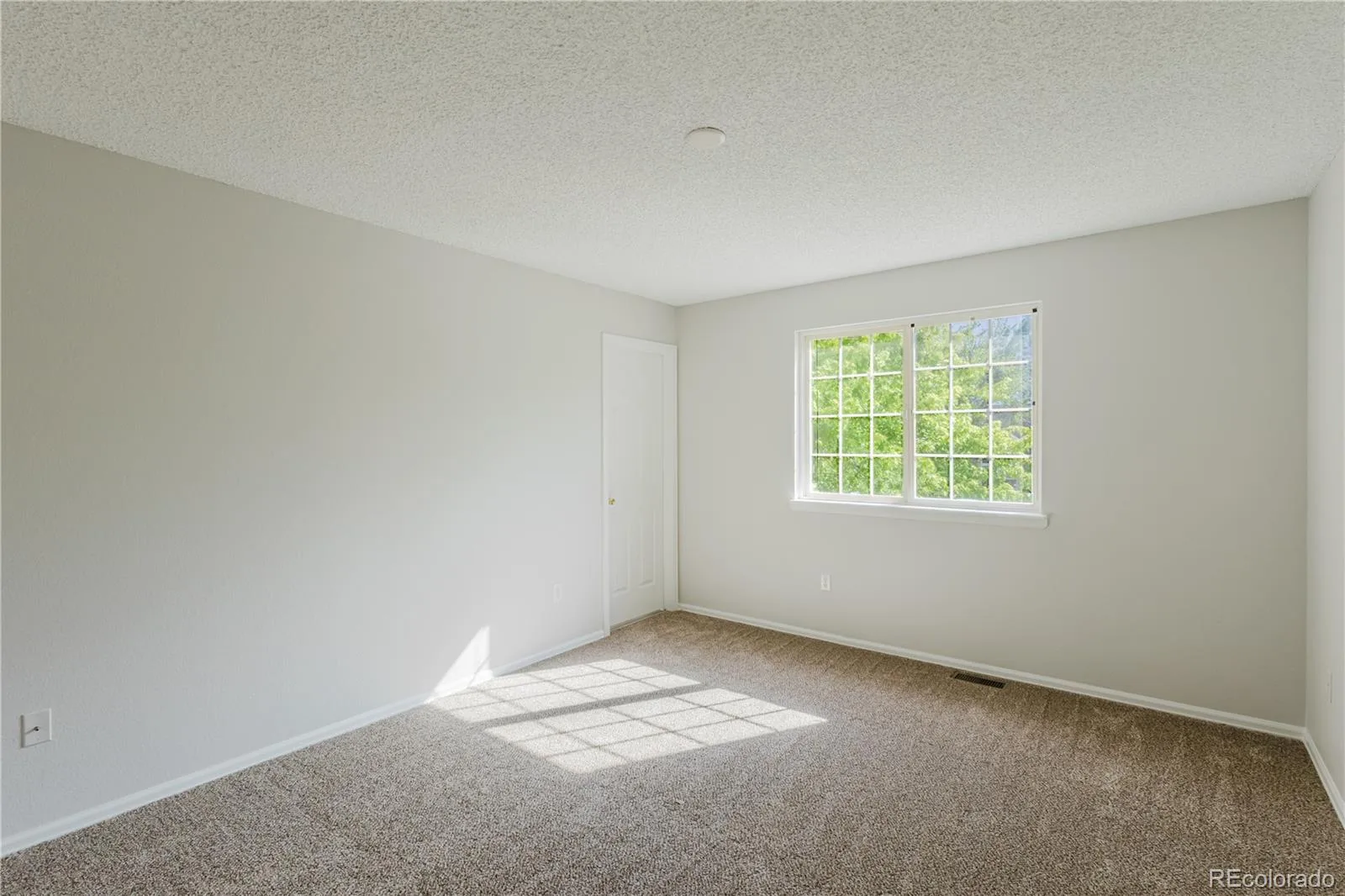 2180 S Uravan Street Aurora CO 80013 MLS #REC1619946 06092026074842 1600 16