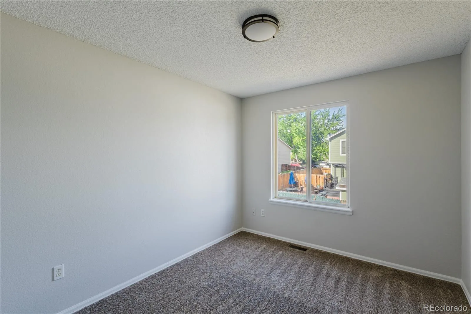 2180 S Uravan Street Aurora CO 80013 MLS #REC1619946 06092026074842 1600 19