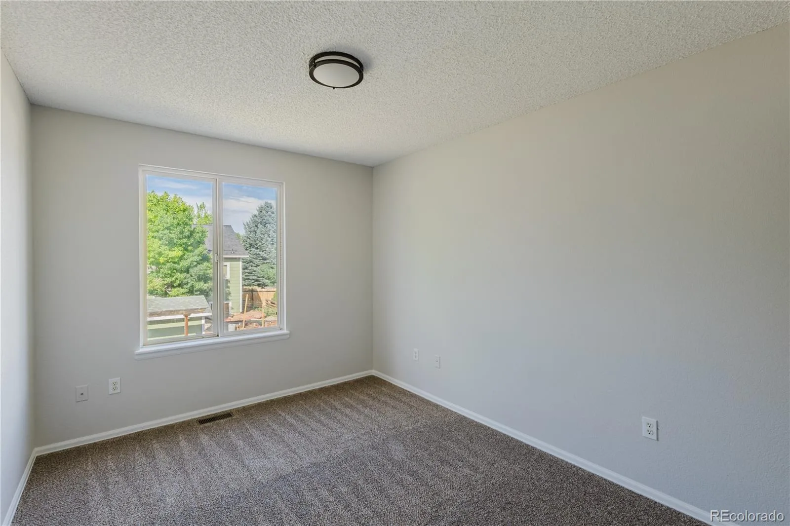 2180 S Uravan Street Aurora CO 80013 MLS #REC1619946 06092026074842 1600 20
