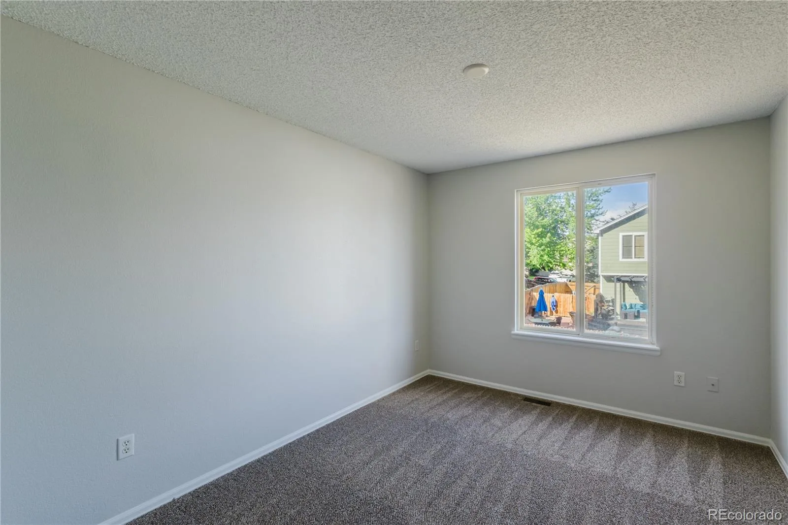 2180 S Uravan Street Aurora CO 80013 MLS #REC1619946 06092026074842 1600 27