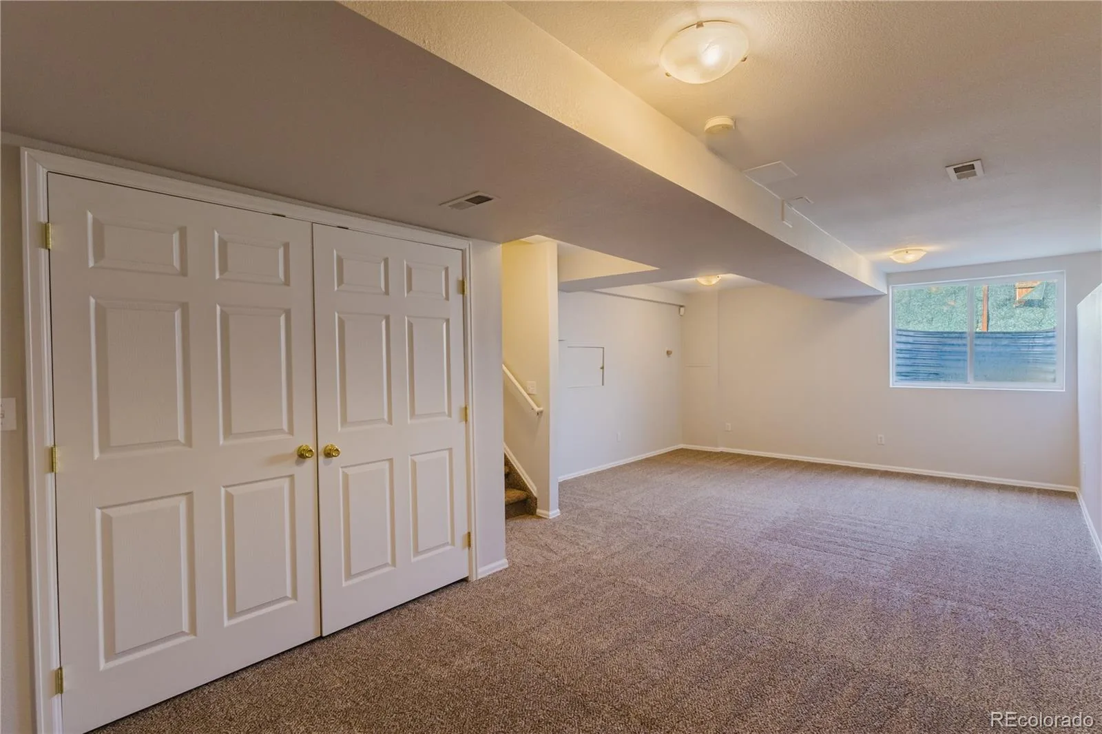2180 S Uravan Street Aurora CO 80013 MLS #REC1619946 06092026074842 1600 33