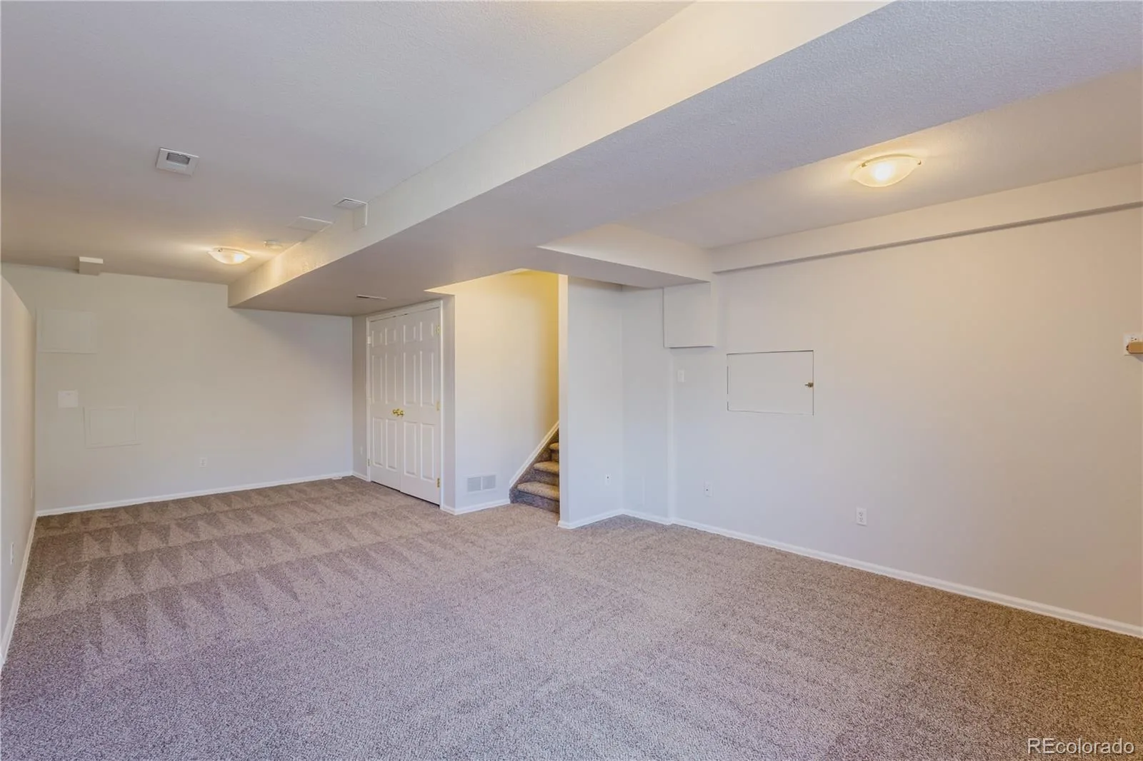2180 S Uravan Street Aurora CO 80013 MLS #REC1619946 06092026074842 1600 35