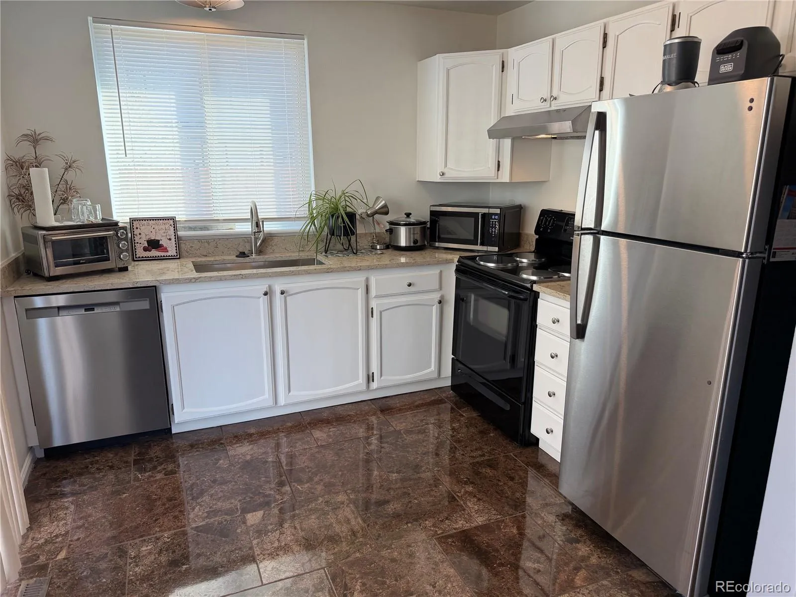 04042026232251 1600 2