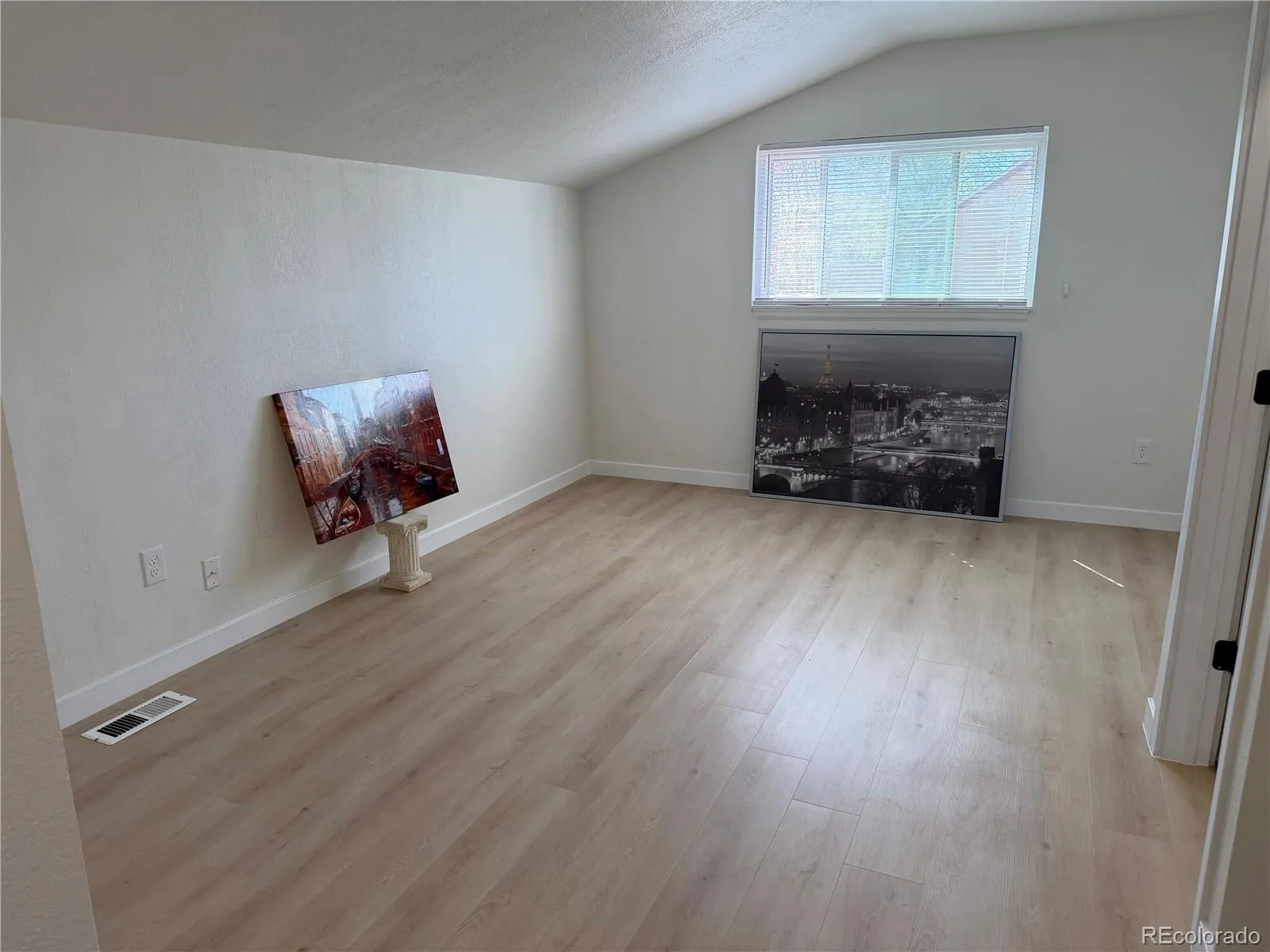 04042026232251 1600 4