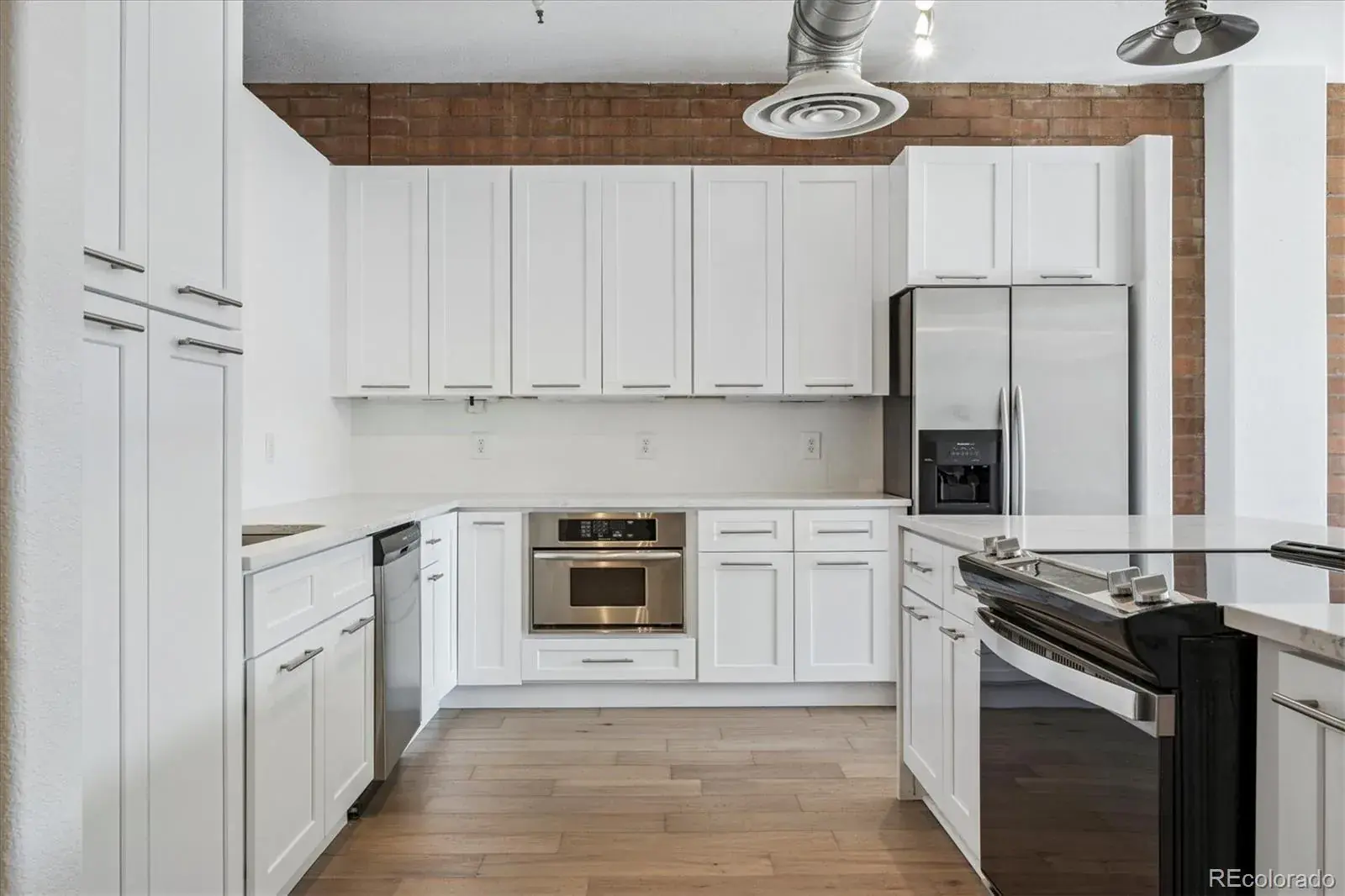 11242025215653 1600 10