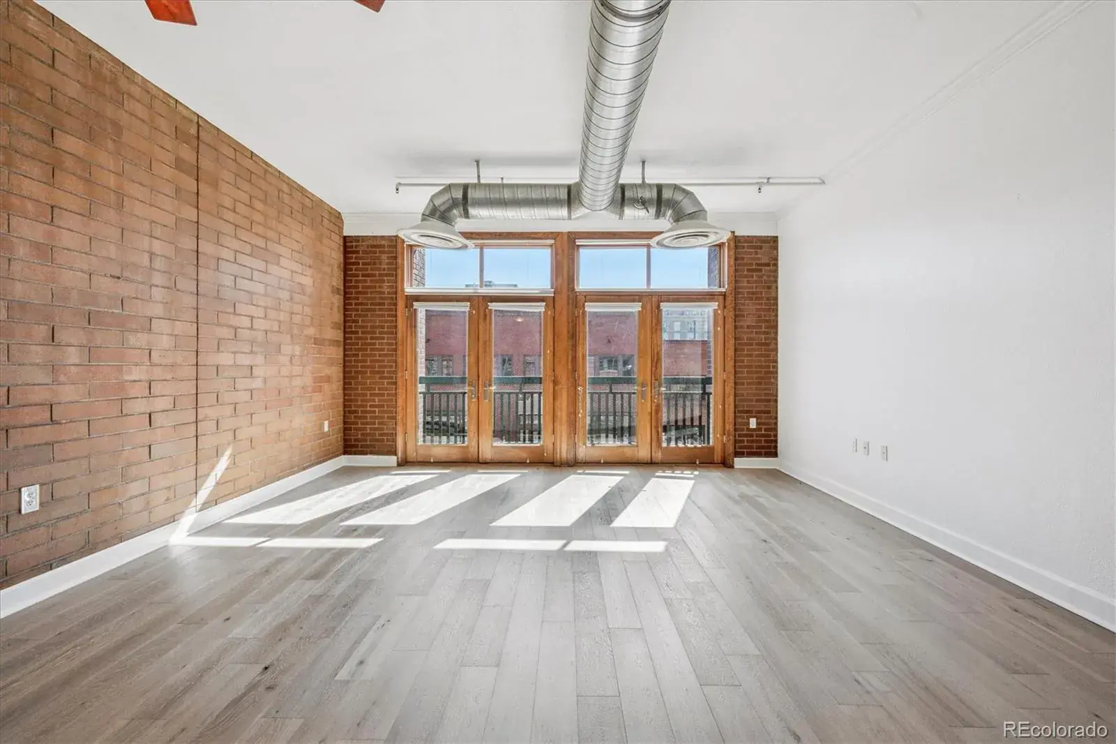 11242025215653 1600 17