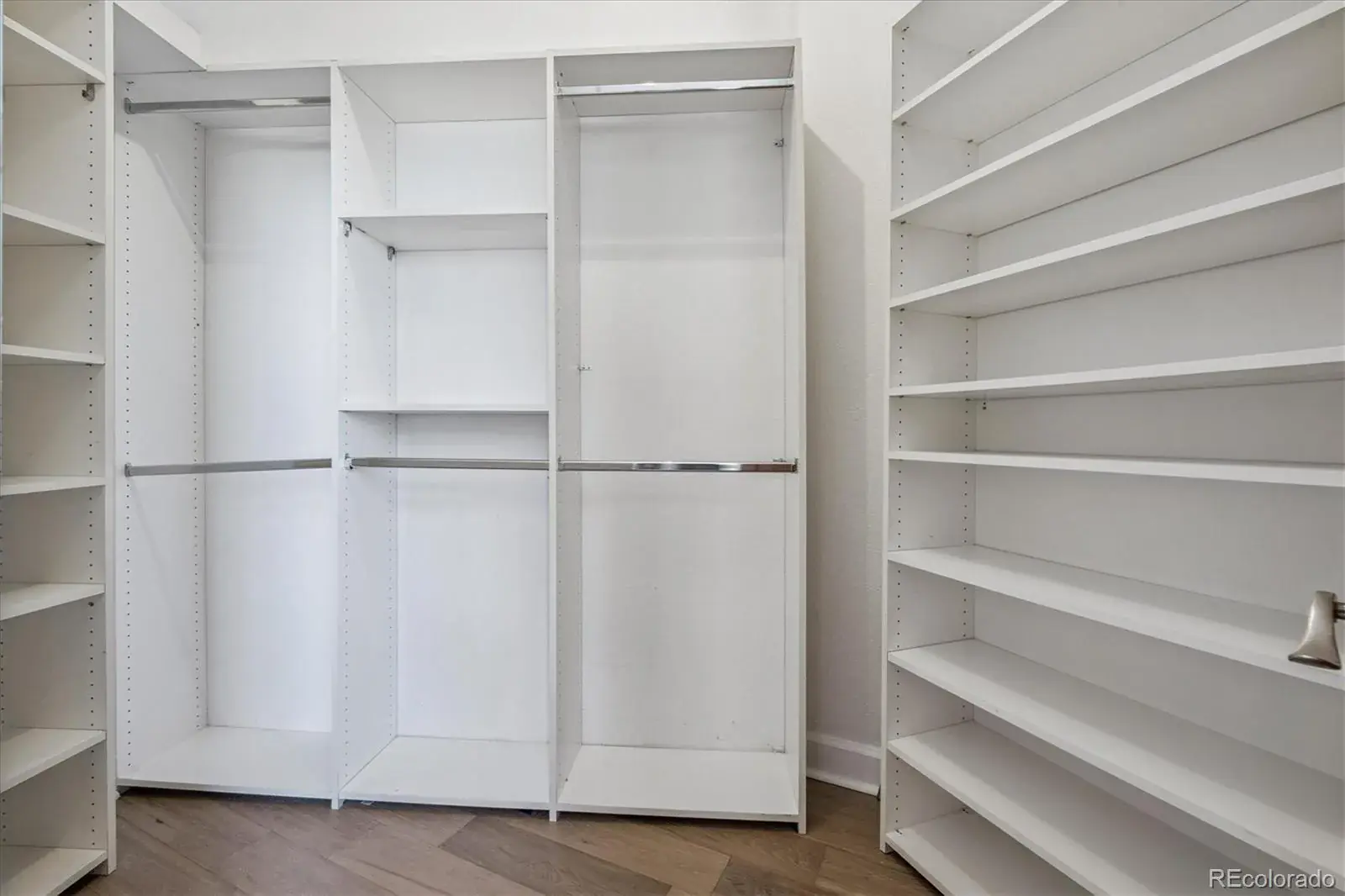 11242025215653 1600 28