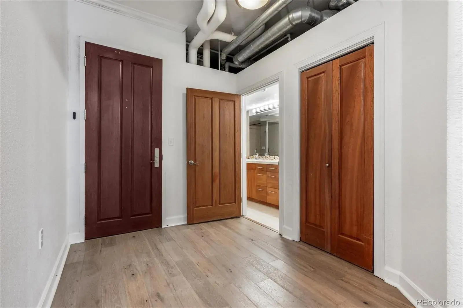 11242025215653 1600 34