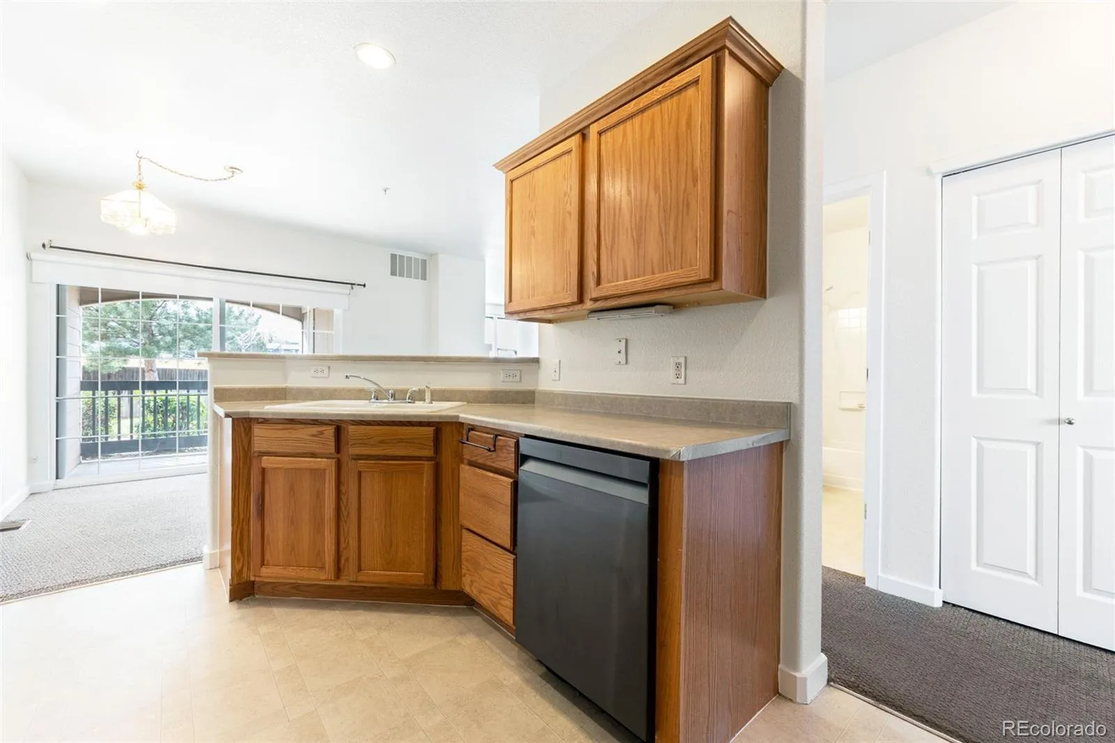 8976 Fox Drive #1-102 Denver CO 80260 MLS #REC1626700 04102026235155 1600 3