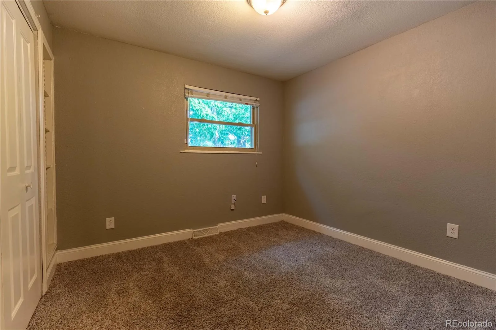 895 S Garrison Street Denver CO 80226 | MLS #REC1627067 07242026234611 1600 21