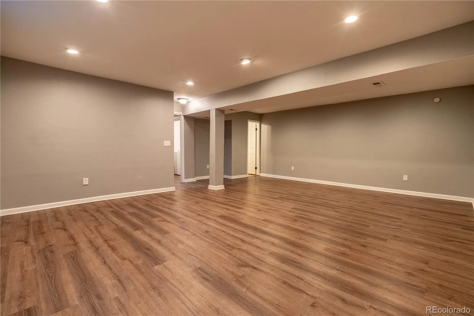 895 S Garrison Street Denver CO 80226 | MLS #REC1627067 07242026234611 1600 25