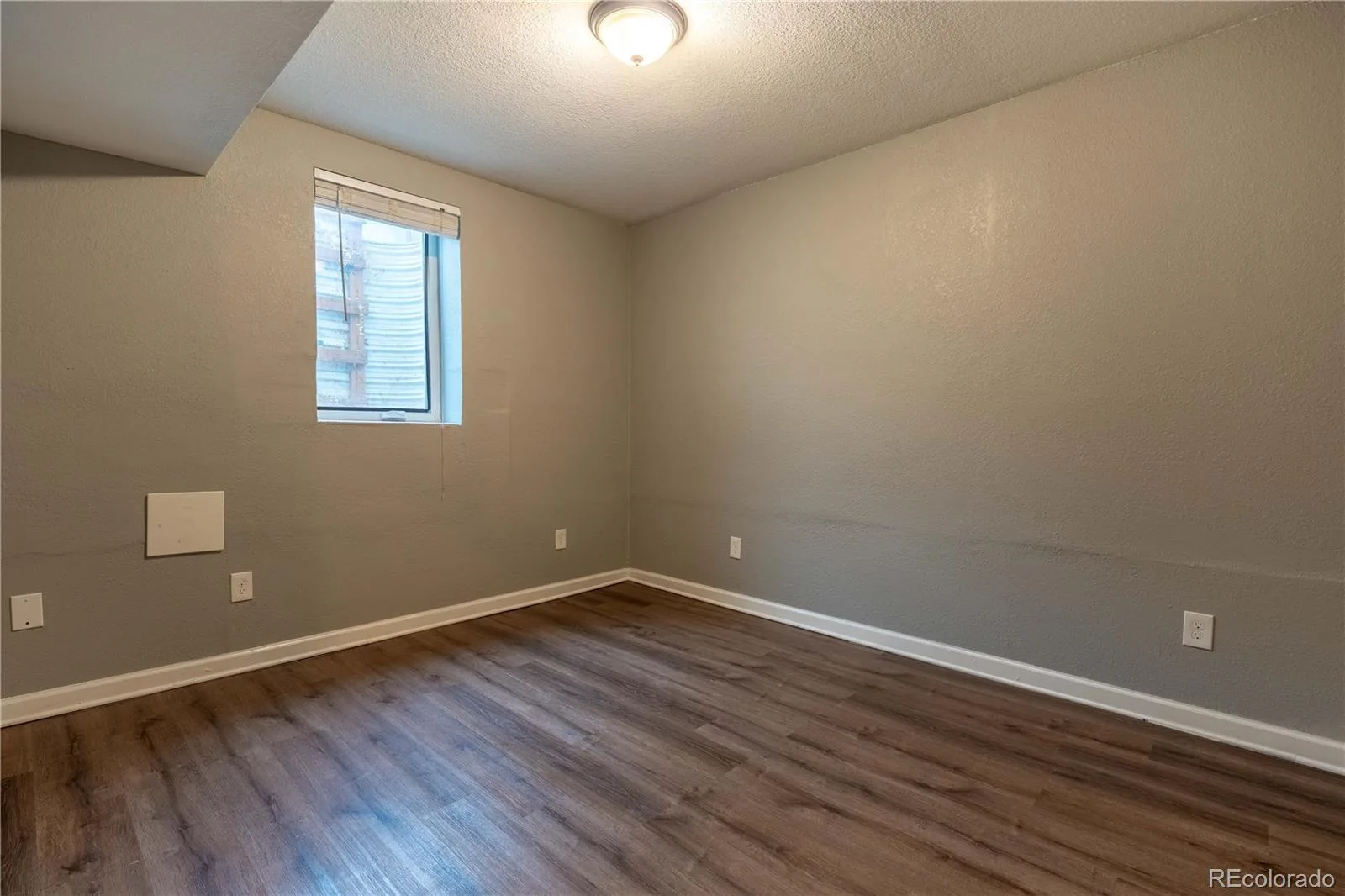 895 S Garrison Street Denver CO 80226 | MLS #REC1627067 07242026234611 1600 32