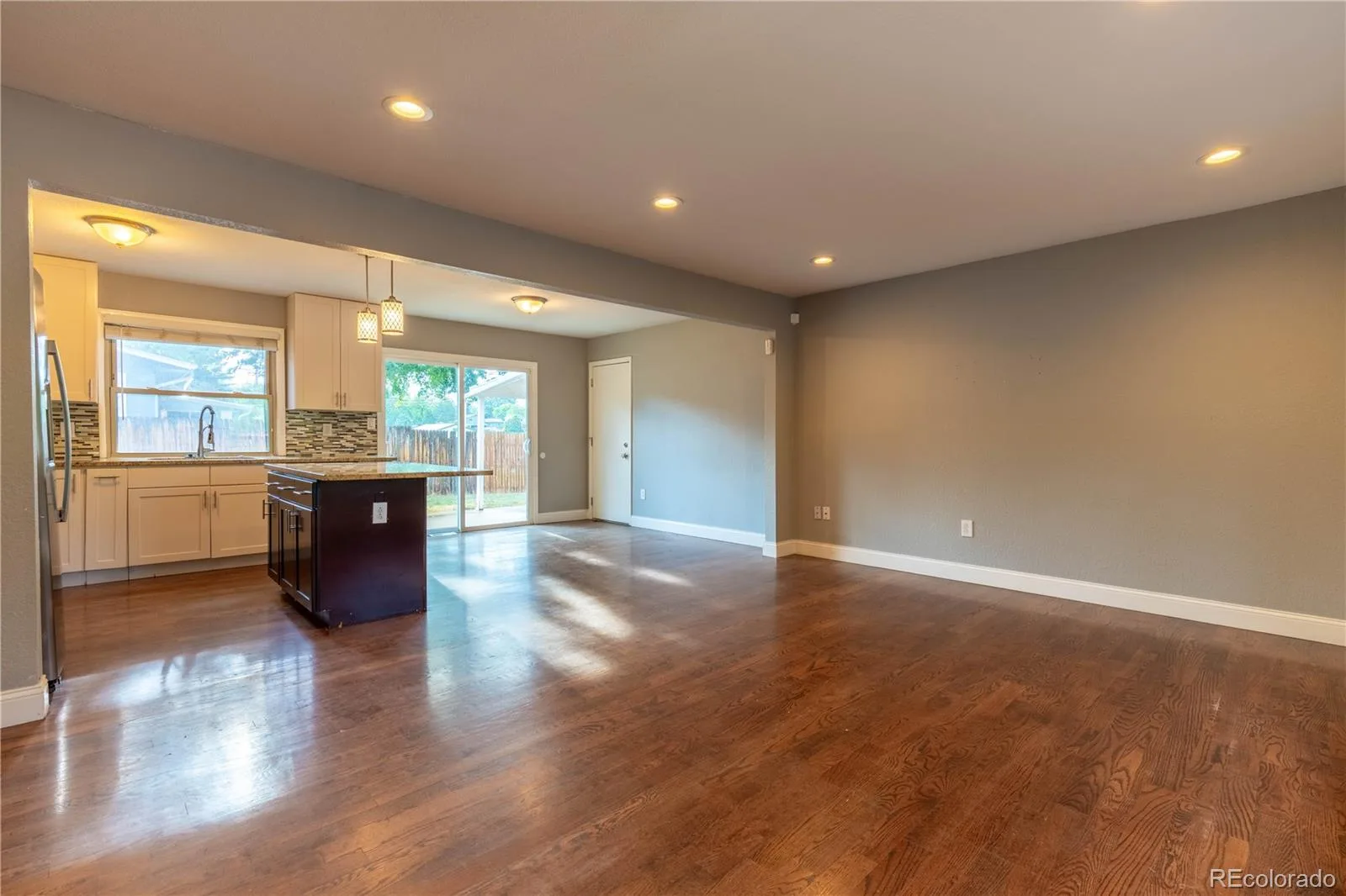 895 S Garrison Street Denver CO 80226 | MLS #REC1627067 07242026234611 1600 6