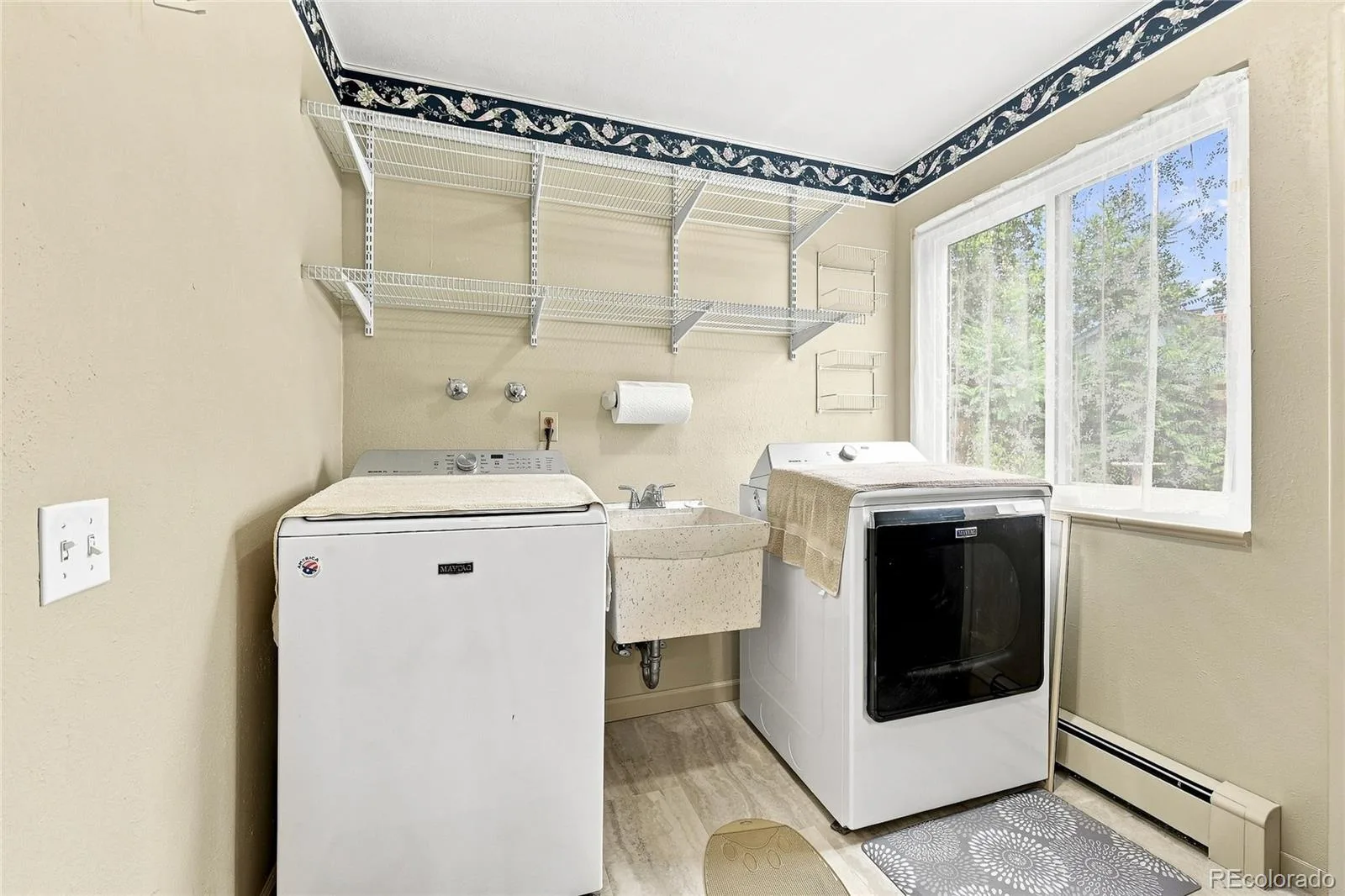 1570 S Macon Street Aurora CO 80012 | MLS #REC1628469 09032026003306 1600 13