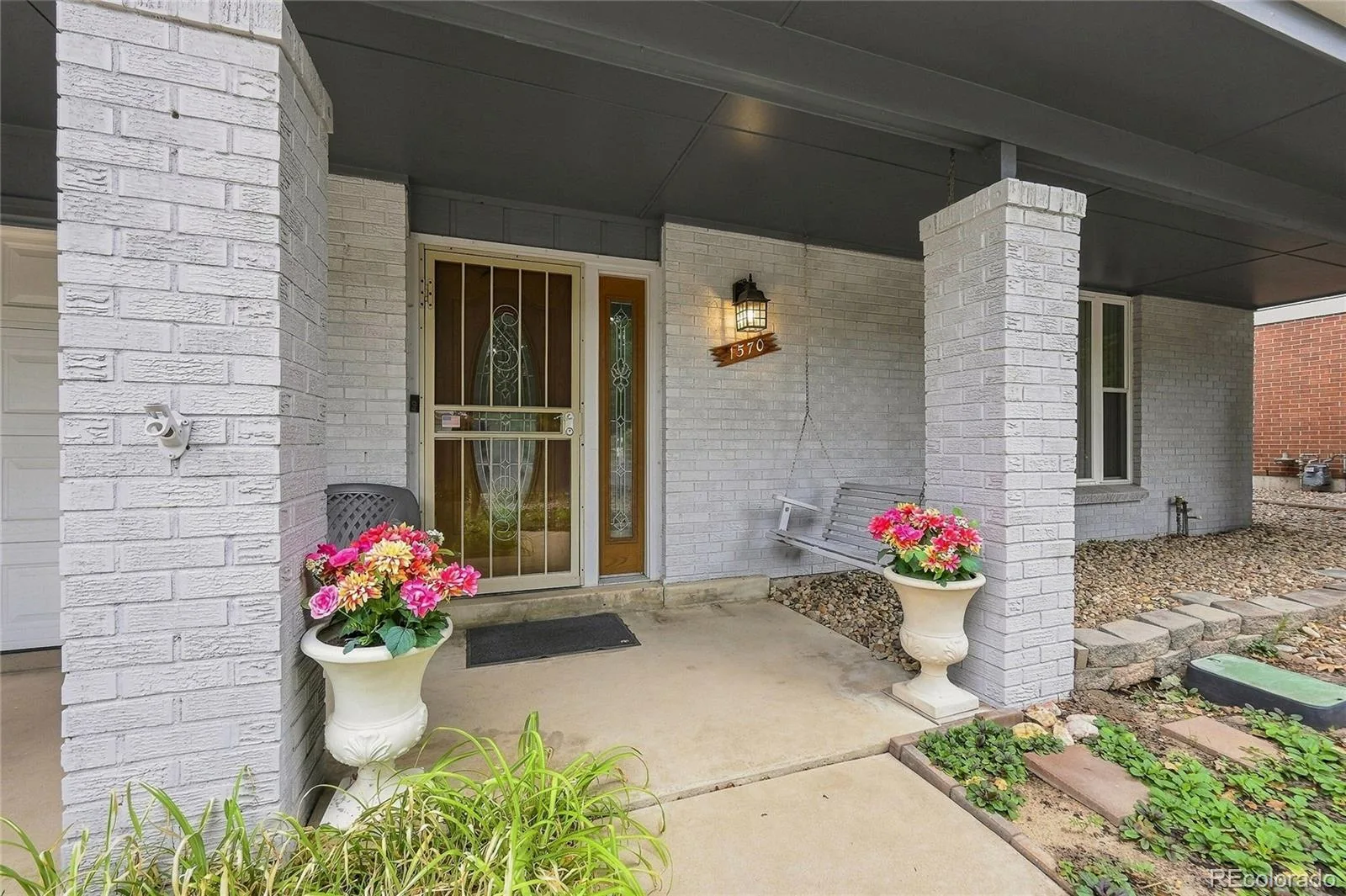1570 S Macon Street Aurora CO 80012 | MLS #REC1628469 09032026003306 1600 2