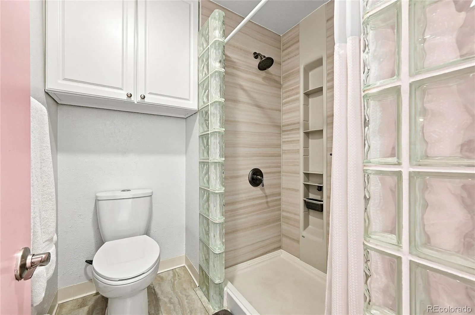 1570 S Macon Street Aurora CO 80012 | MLS #REC1628469 09032026003306 1600 23