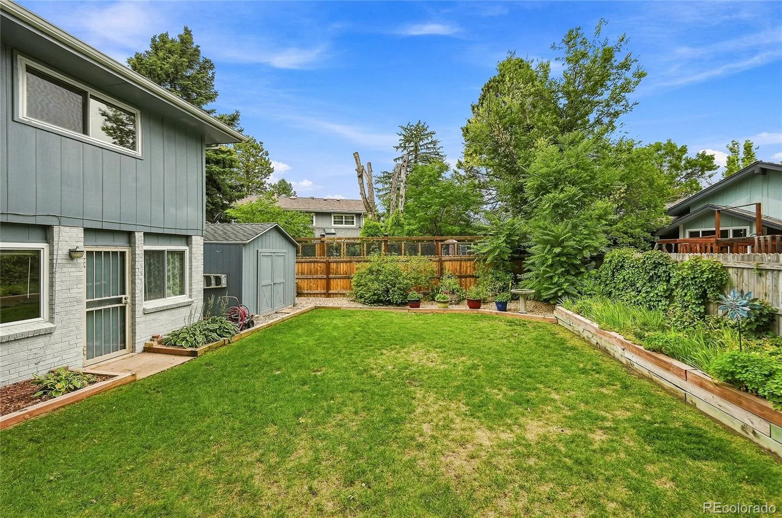 1570 S Macon Street Aurora CO 80012 | MLS #REC1628469 09032026003306 1600 32