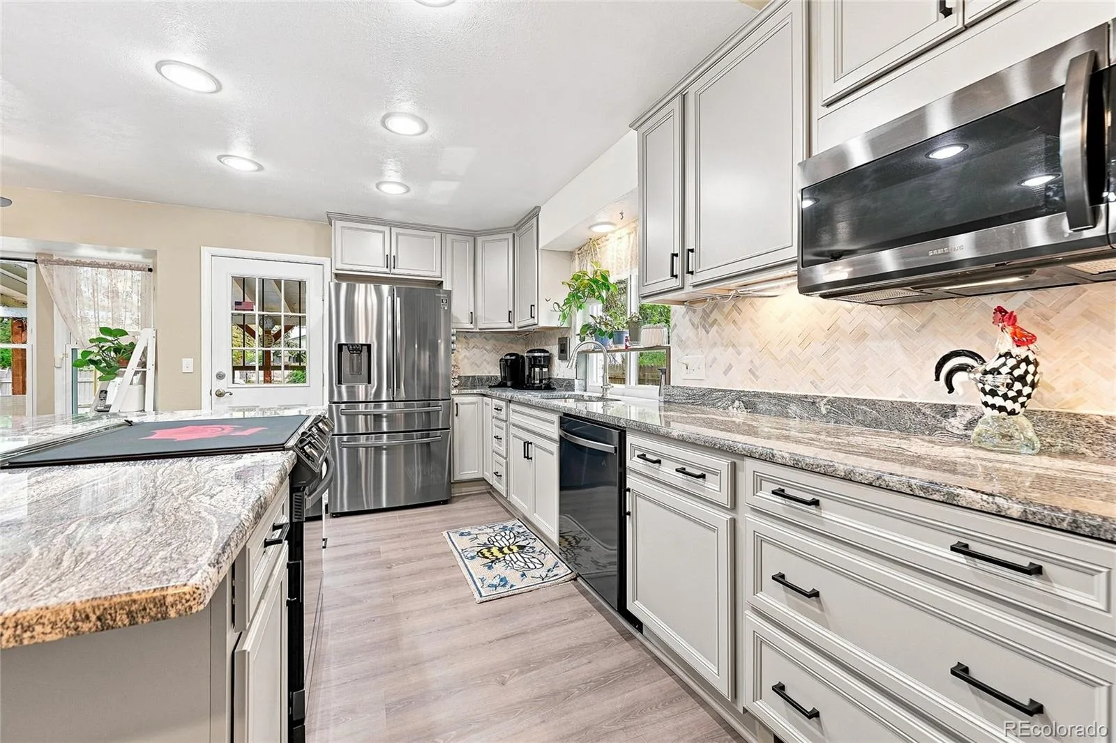 1570 S Macon Street Aurora CO 80012 | MLS #REC1628469 09032026003306 1600 8
