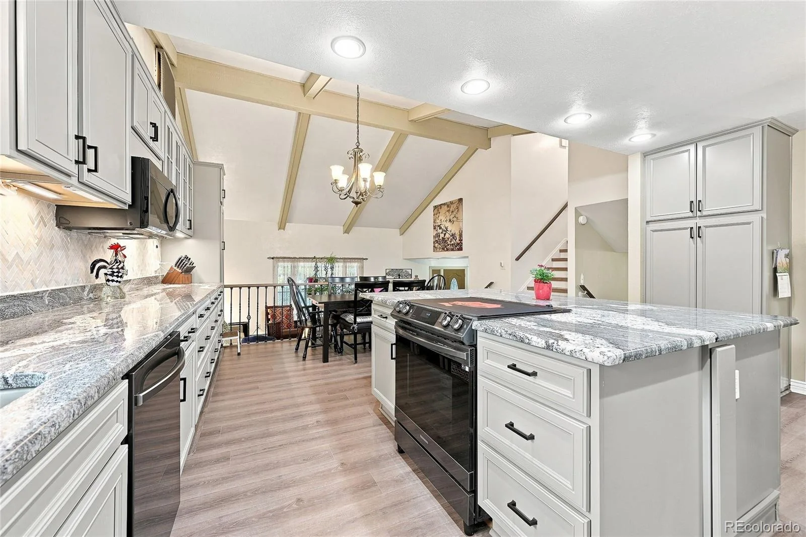 1570 S Macon Street Aurora CO 80012 | MLS #REC1628469 09032026003306 1600 9