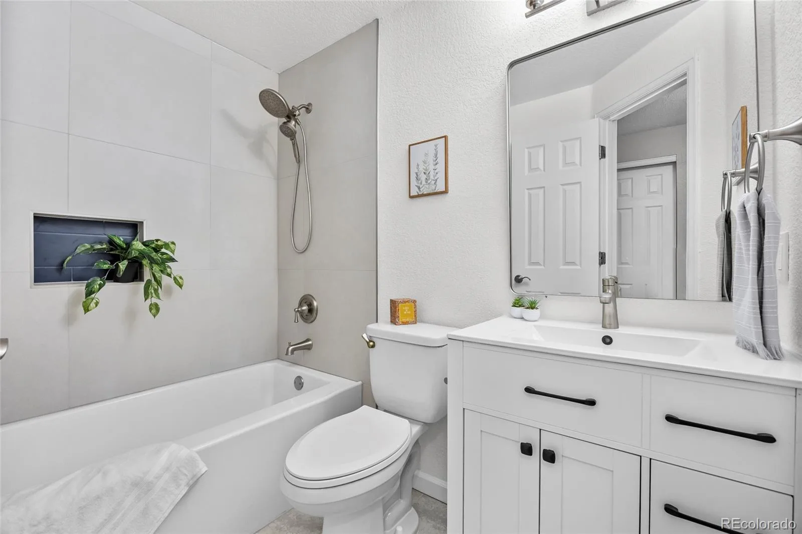 19936 E Stanford Drive Centennial CO 80015 MLS #REC1628700 06122026071836 1600 17