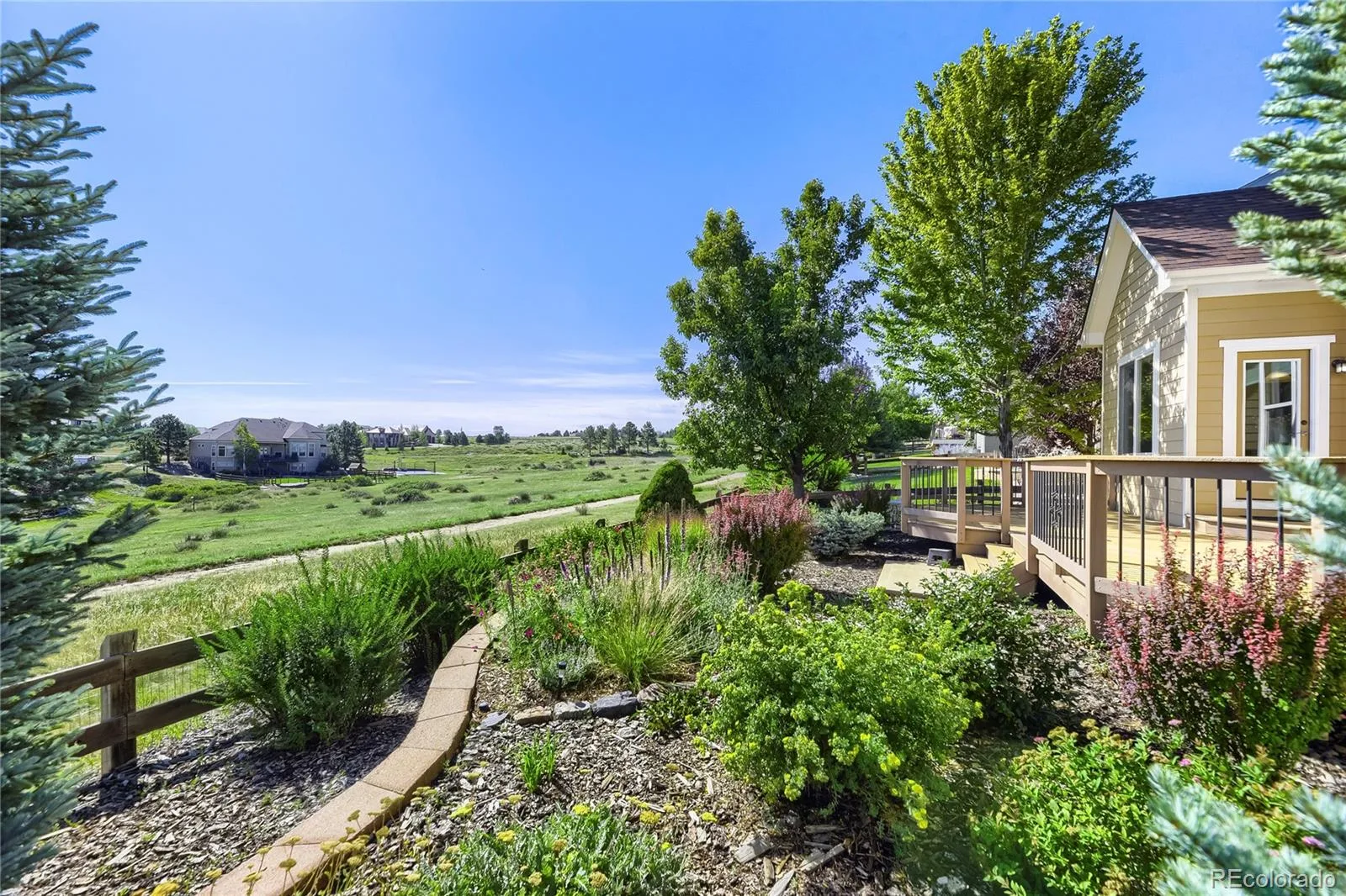 12132 Elton Way Parker CO 80138 | MLS #REC1629647 08292026141335 1600 5