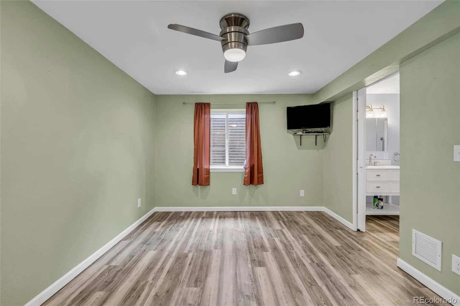 12633 Irving Court Broomfield CO 80020 | MLS #REC1631835 07302026221205 1600 20