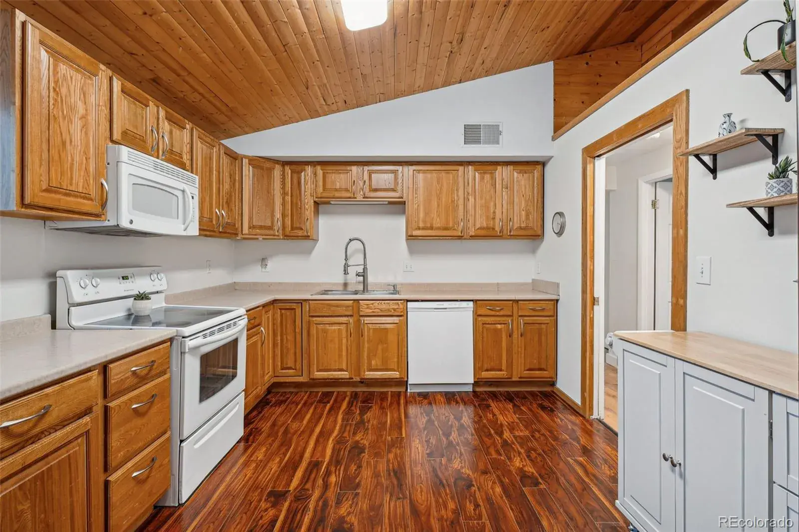 08182025163552 1600 35