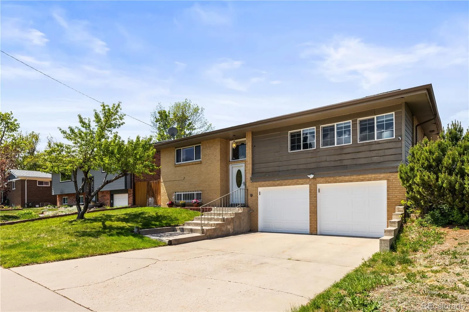 2951 S Downing Street Englewood CO 80113 MLS #REC1636598 05022026052910 1600 2