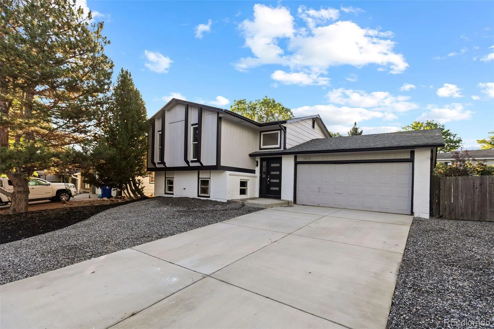18842 E Oregon Drive Aurora CO 80017 | MLS #REC1636940 08282026230247 1600 1