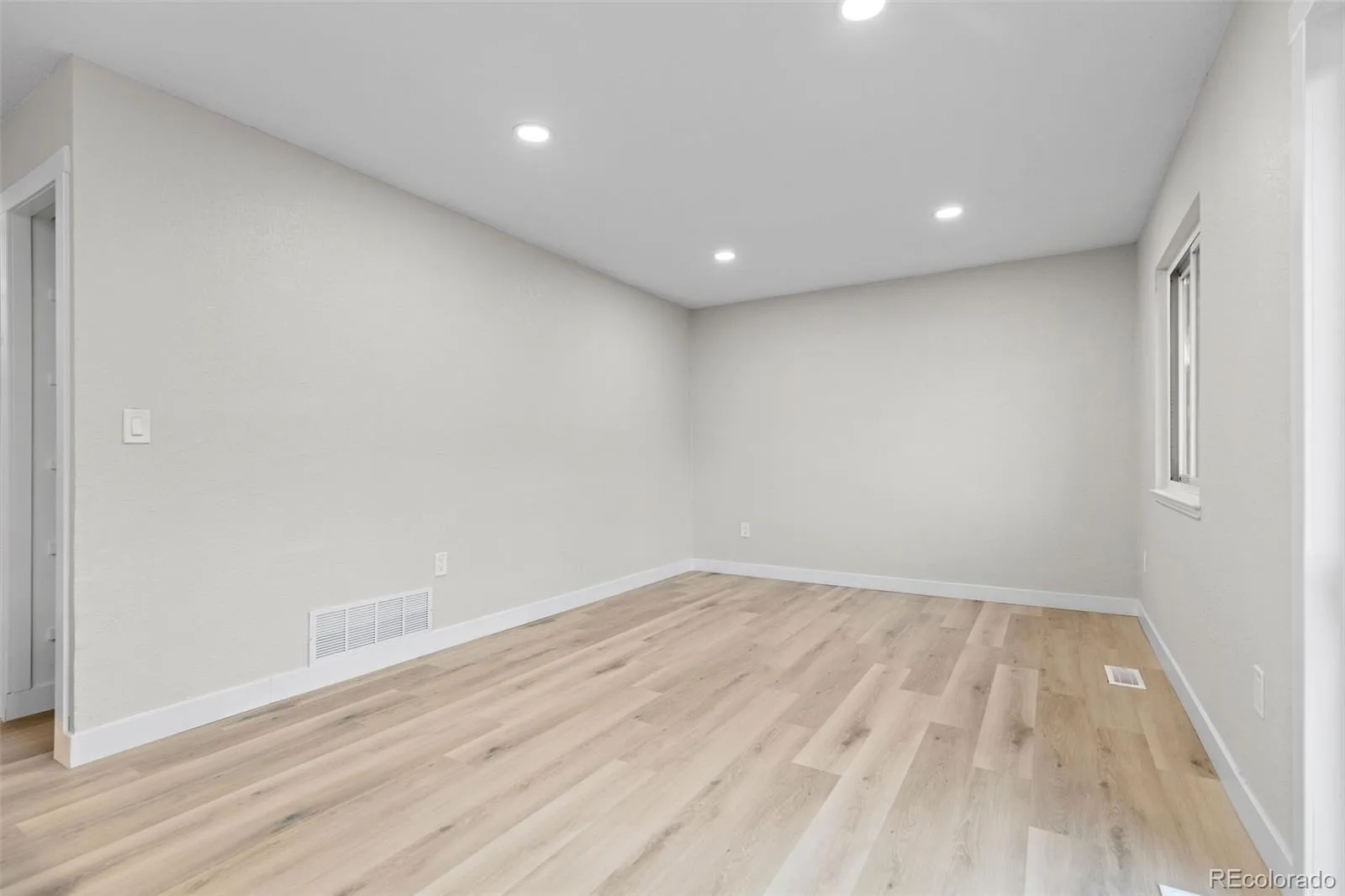 18842 E Oregon Drive Aurora CO 80017 | MLS #REC1636940 08282026230247 1600 14
