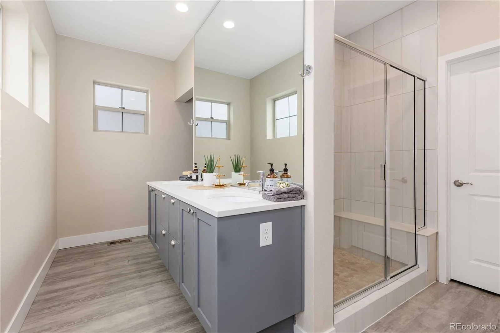 15513 W Vassar Avenue Lakewood CO 80228 | MLS #REC1637253 08212026153004 1600 16