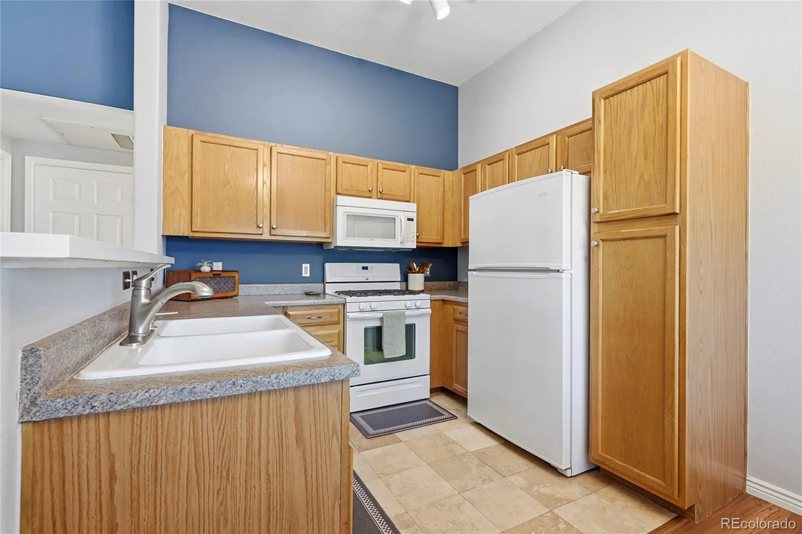 8449 Little Rock Way #204 Littleton CO 80126 | MLS #REC1637945 08242026160802 1600 7