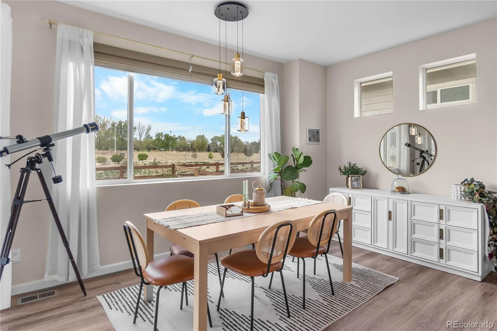 04162026181056 1600 10