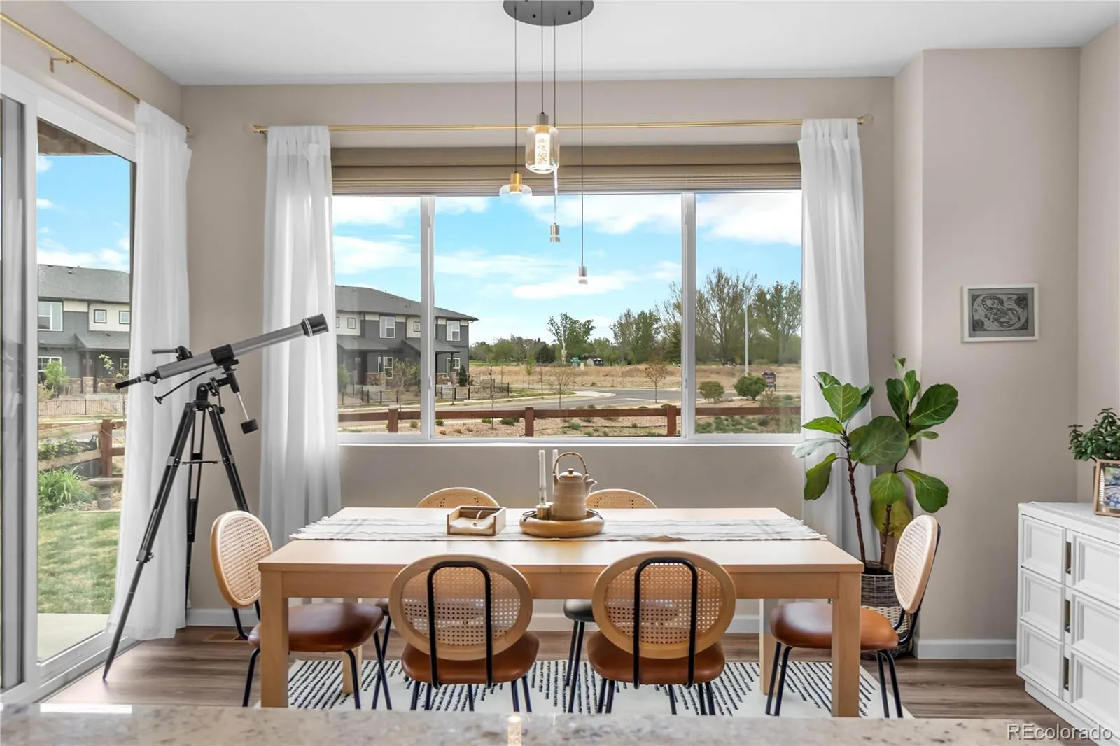 04162026181056 1600 11