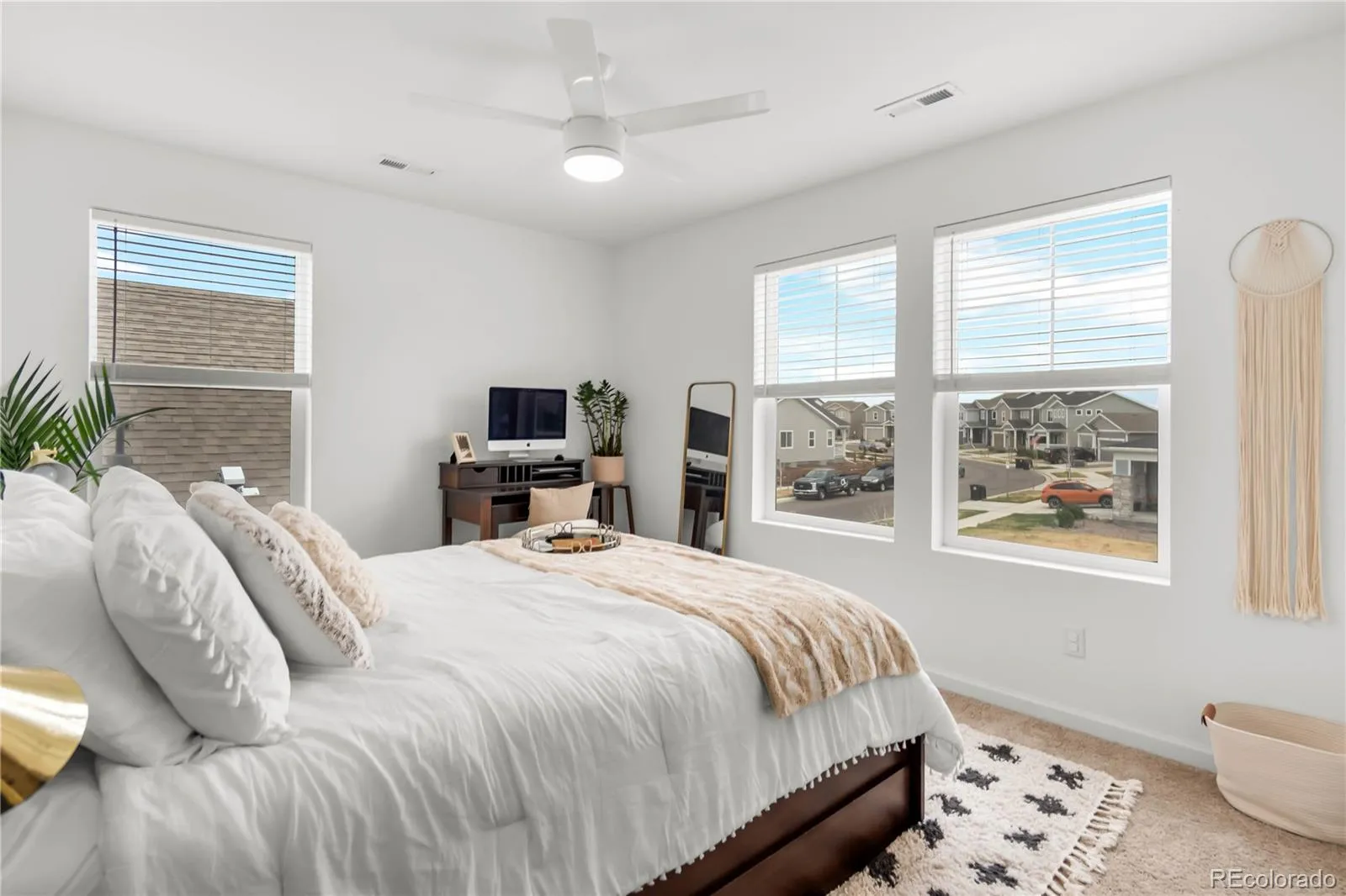 04162026181056 1600 31