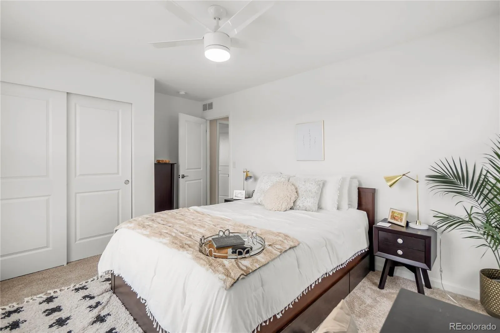 04162026181056 1600 32